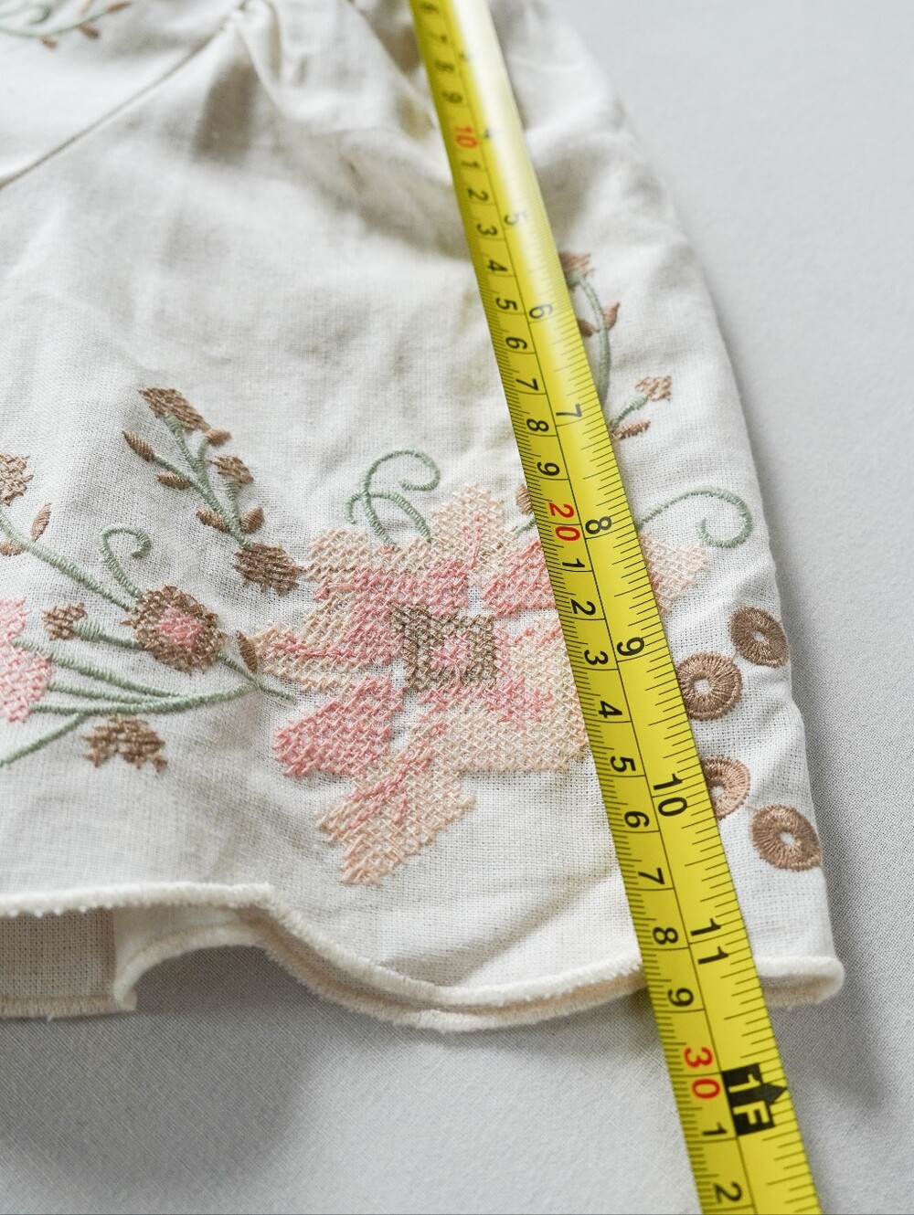 Romantic Cream Floral Linen Tie-Front Crop Top - Picture 8 of 9